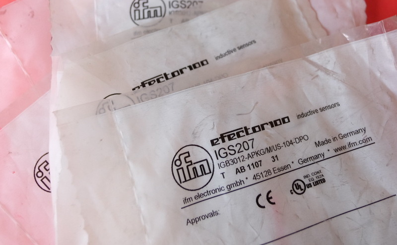 Ifm IGS207 易福门电感式接近开关 IGB3012-APKG/US-104